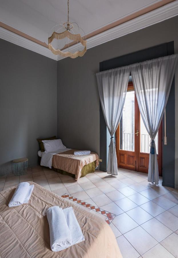 Terrazza Santa Chiara Bed & Breakfast คาตาเนีย ภายนอก รูปภาพ